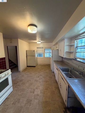 1363 61st Ave, Oakland, CA 94621
