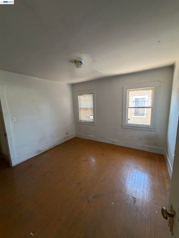 1363 61st Ave, Oakland, CA 94621