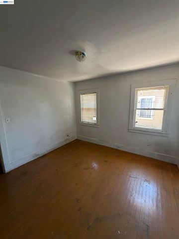 1363 61st Ave, Oakland, CA 94621