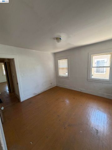 1363 61st Ave, Oakland, CA 94621