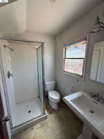 1363 61st Ave, Oakland, CA 94621