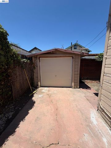 1363 61st Ave, Oakland, CA 94621
