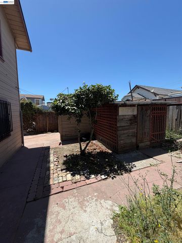 1363 61st Ave, Oakland, CA 94621