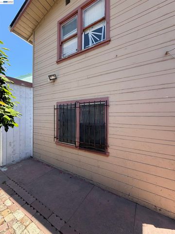 1363 61st Ave, Oakland, CA 94621