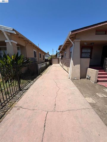 1363 61st Ave, Oakland, CA 94621