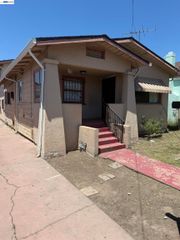 1363 61st Ave, Oakland, CA 94621