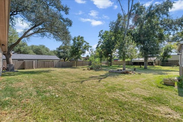 15531 Maple Street, Santa Fe, TX 77517