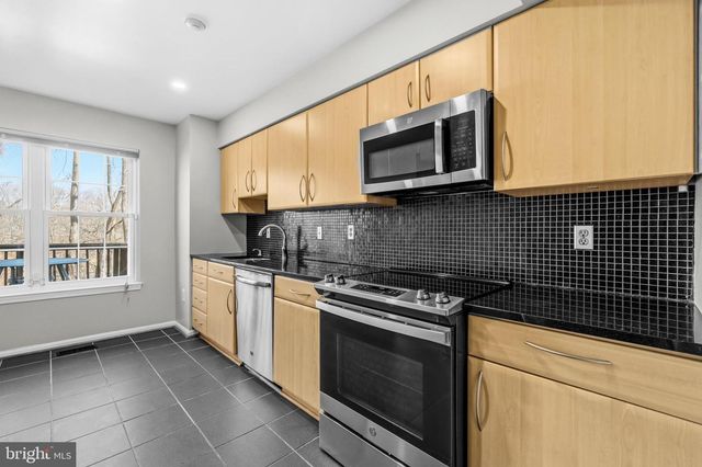 2002 MEDICAL PARK DR, Silver Spring, MD 20902