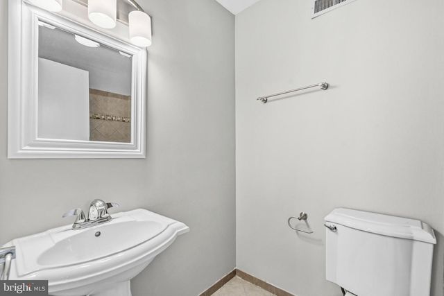 2002 MEDICAL PARK DR, Silver Spring, MD 20902