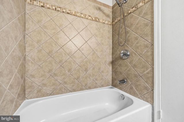 2002 MEDICAL PARK DR, Silver Spring, MD 20902