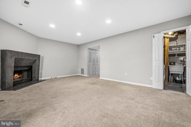 2002 MEDICAL PARK DR, Silver Spring, MD 20902