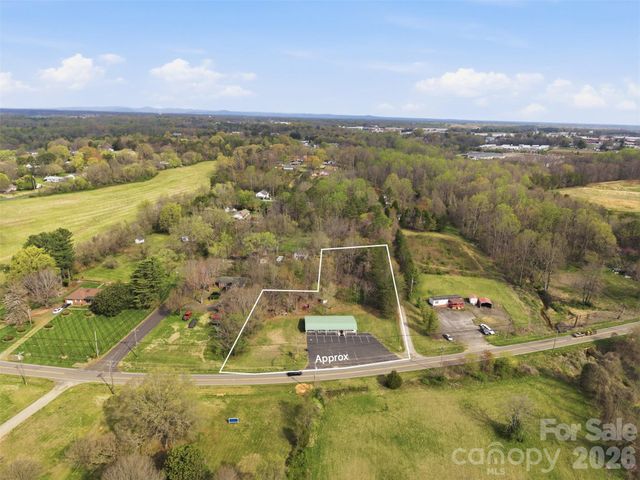 2504 Newton Drive, Statesville, NC 28677