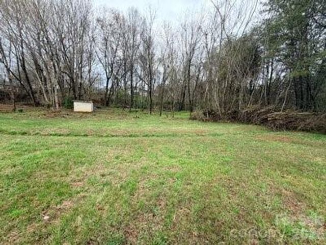 2504 Newton Drive, Statesville, NC 28677