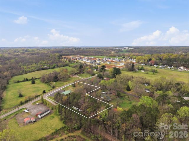 2504 Newton Drive, Statesville, NC 28677