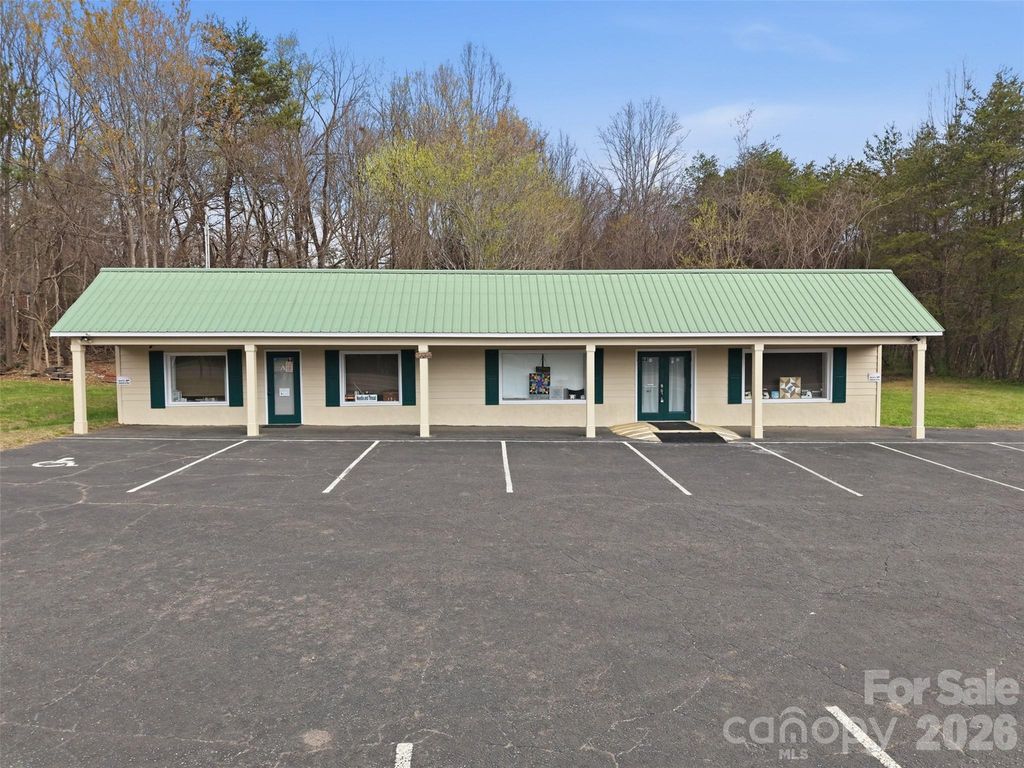 2504 Newton Drive, Statesville, NC 28677