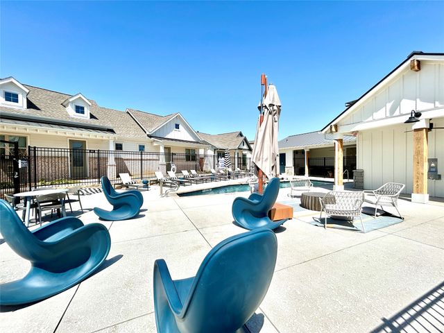 2501 Ascension Boulevard 404, Arlington, TX 76006