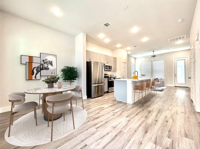 2501 Ascension Boulevard 404, Arlington, TX 76006