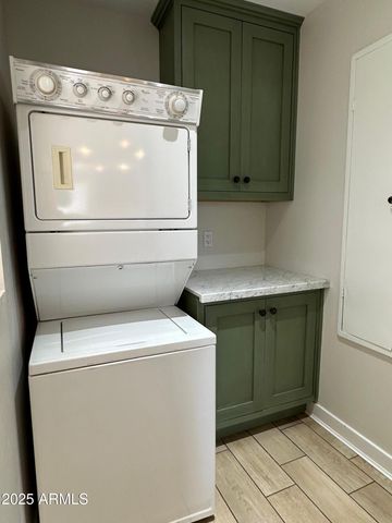 1315 W HOLLY Street, Phoenix, AZ 85007