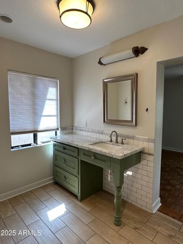 1315 W HOLLY Street, Phoenix, AZ 85007