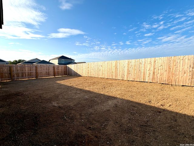 6863 Chert Chase, Elmendorf, TX 78112