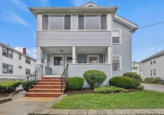 358-360 Arlington St 358, Watertown, MA 02472