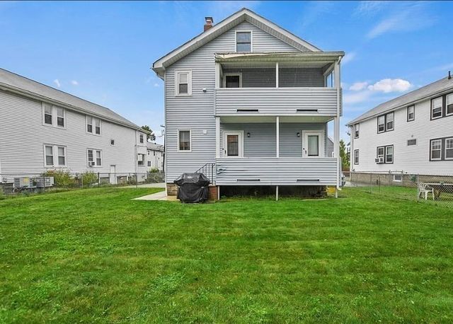 358-360 Arlington St 358, Watertown, MA 02472