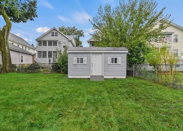 358-360 Arlington St 358, Watertown, MA 02472