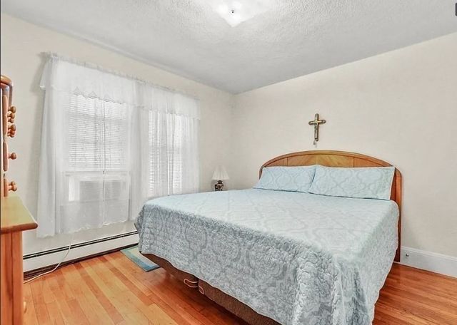 358-360 Arlington St 358, Watertown, MA 02472