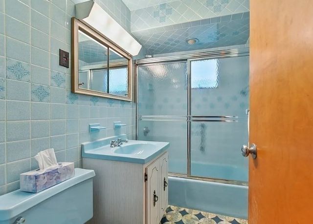 358-360 Arlington St 358, Watertown, MA 02472