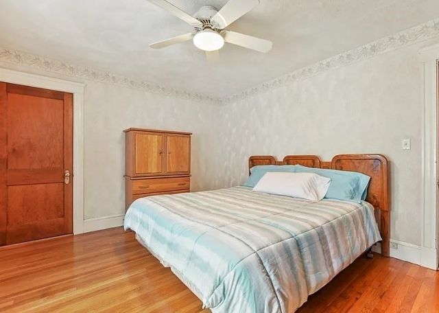 358-360 Arlington St 358, Watertown, MA 02472