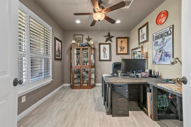 6124 High Meadows Drive, Krum, TX 76249
