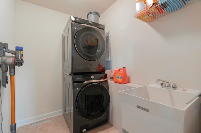 9395 Beall Street, Dyer, IN 46311