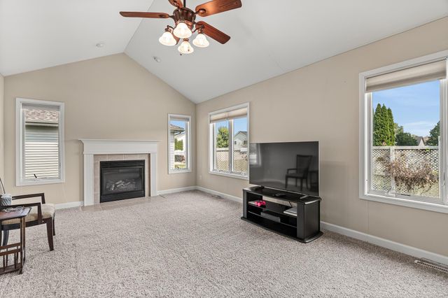 9395 Beall Street, Dyer, IN 46311