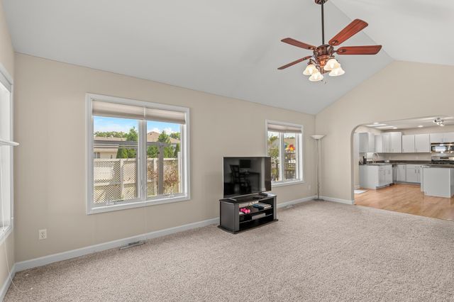 9395 Beall Street, Dyer, IN 46311