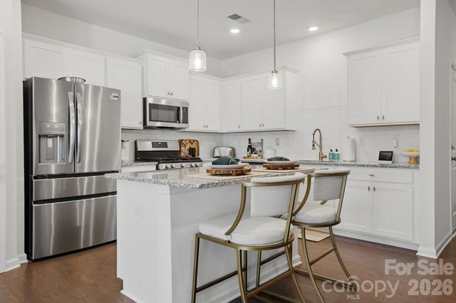 226 Harpers Run Lane, Matthews, NC 28104