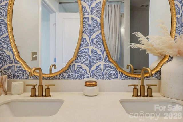 226 Harpers Run Lane, Matthews, NC 28104