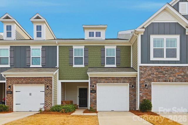 226 Harpers Run Lane, Matthews, NC 28104