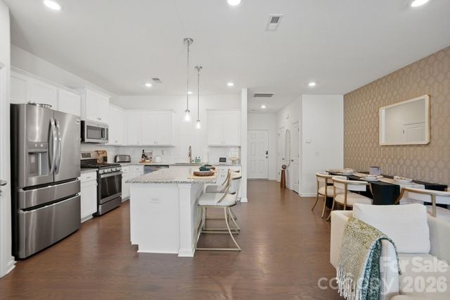 226 Harpers Run Lane, Matthews, NC 28104