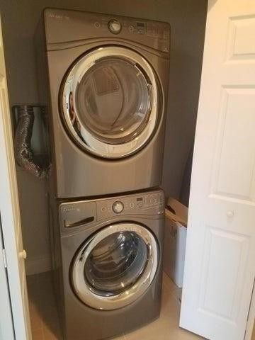 1135 NE 3rd Avenue, Fort Lauderdale, FL 33304