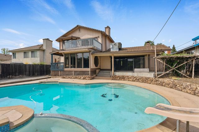 8518 Rolling Green Way, Fair Oaks, CA 95628