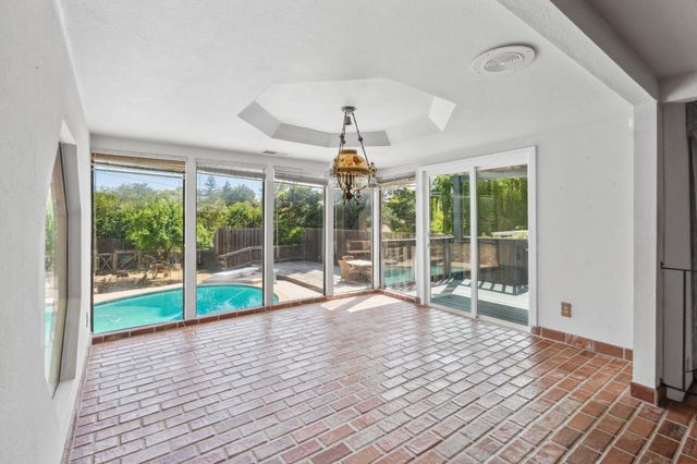 8518 Rolling Green Way, Fair Oaks, CA 95628