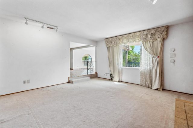 8518 Rolling Green Way, Fair Oaks, CA 95628
