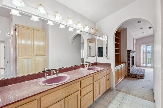 8518 Rolling Green Way, Fair Oaks, CA 95628