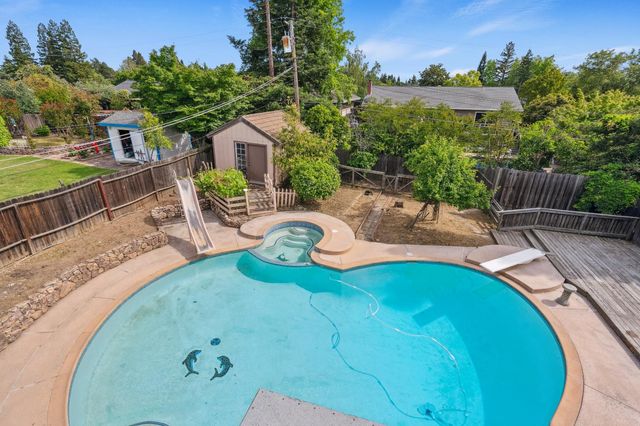 8518 Rolling Green Way, Fair Oaks, CA 95628