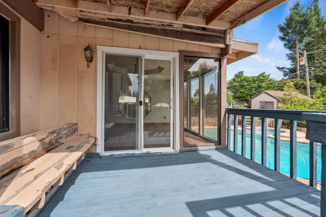 8518 Rolling Green Way, Fair Oaks, CA 95628