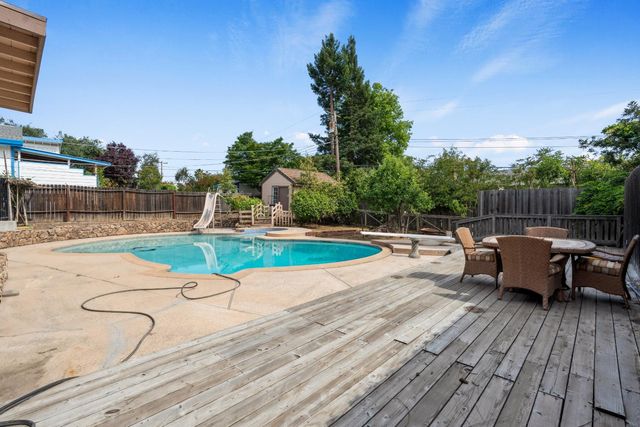 8518 Rolling Green Way, Fair Oaks, CA 95628