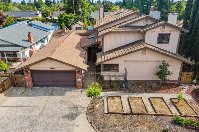 8518 Rolling Green Way, Fair Oaks, CA 95628
