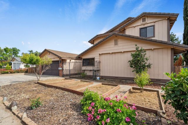 8518 Rolling Green Way, Fair Oaks, CA 95628