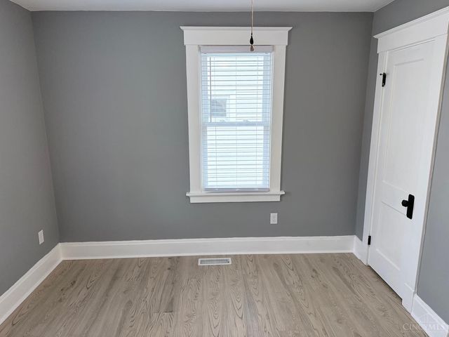 1913 Sterling Avenue, North College Hill, OH 45239