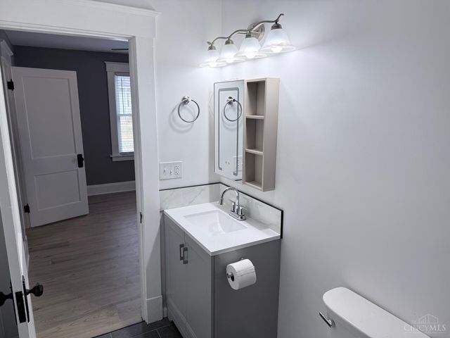 1913 Sterling Avenue, North College Hill, OH 45239